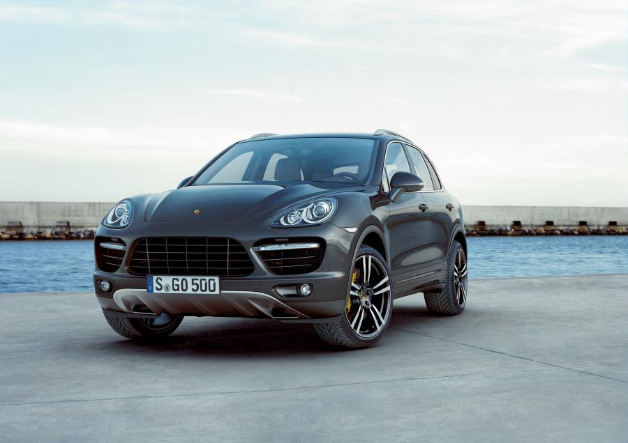  Porsche Cayenne 2011 года  (фото 14 из 107)